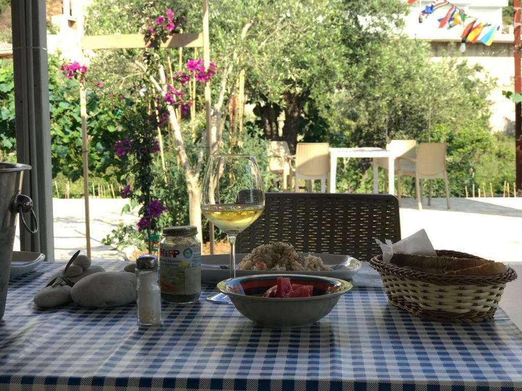 Guest House Solive Himare Exterior foto